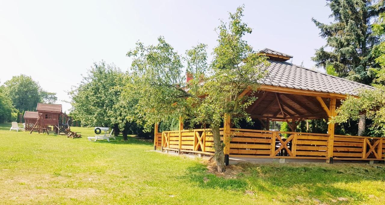 Willa-Restauracja Victoria Ostrowiec Świętokrzyski Esterno foto